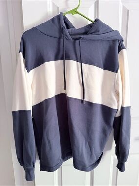 Market & Spruce Navy and White Colorblock Hoodie